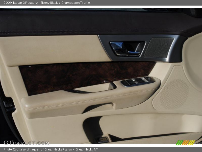 Ebony Black / Champagne/Truffle 2009 Jaguar XF Luxury