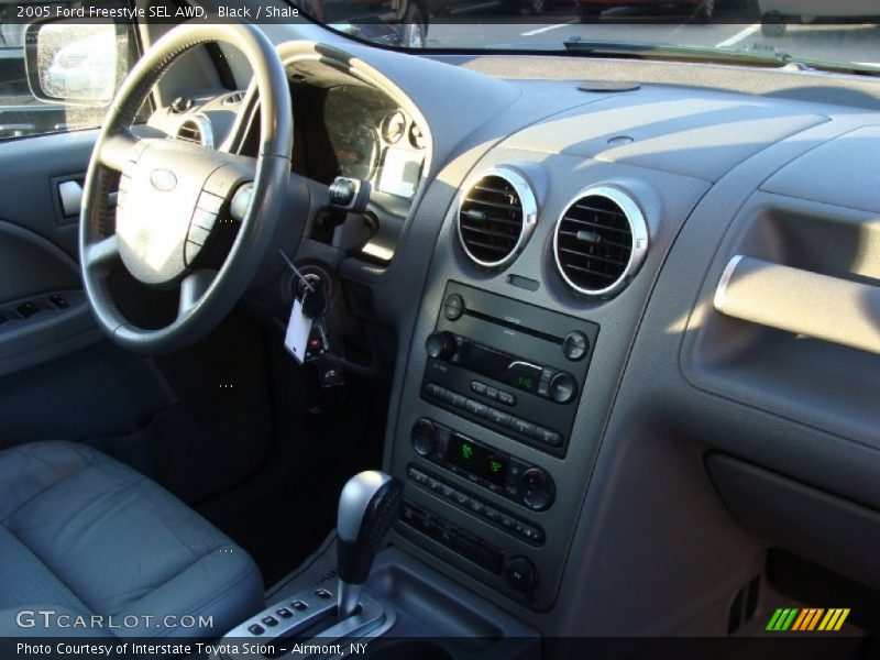 Black / Shale 2005 Ford Freestyle SEL AWD