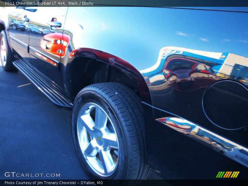 Black / Ebony 2011 Chevrolet Suburban LT 4x4