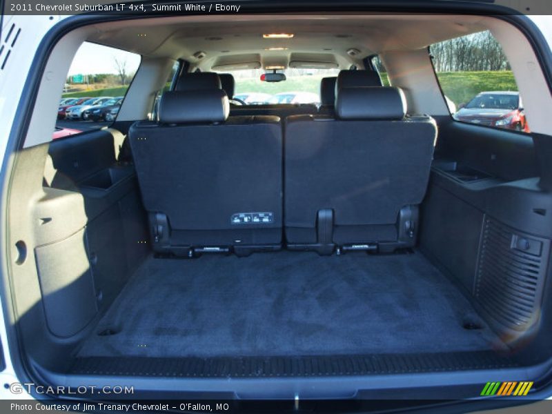 Summit White / Ebony 2011 Chevrolet Suburban LT 4x4