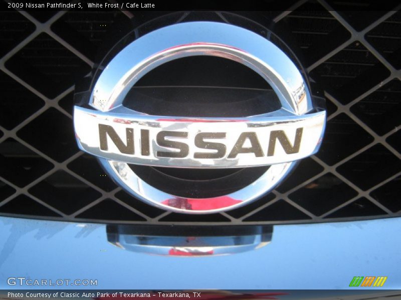 White Frost / Cafe Latte 2009 Nissan Pathfinder S
