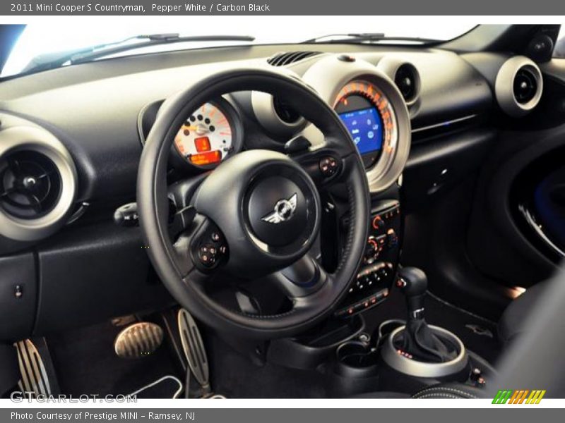 Pepper White / Carbon Black 2011 Mini Cooper S Countryman