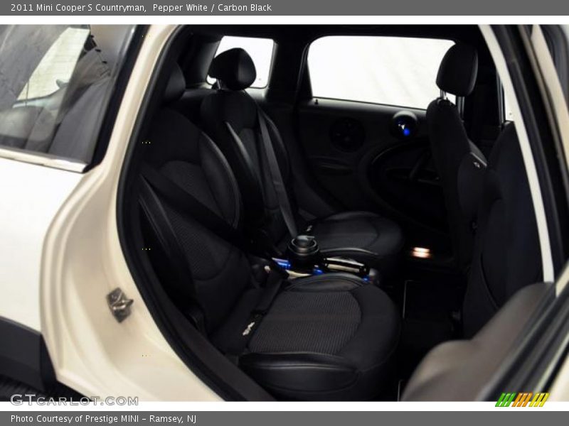 Pepper White / Carbon Black 2011 Mini Cooper S Countryman