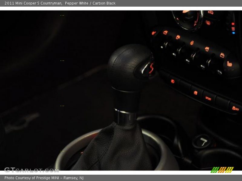 Pepper White / Carbon Black 2011 Mini Cooper S Countryman