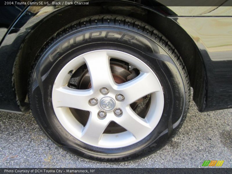 Black / Dark Charcoal 2004 Toyota Camry SE V6
