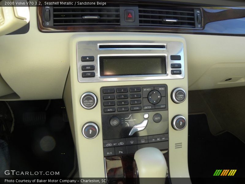 Seashell Metallic / Sandstone Beige 2008 Volvo V70 3.2