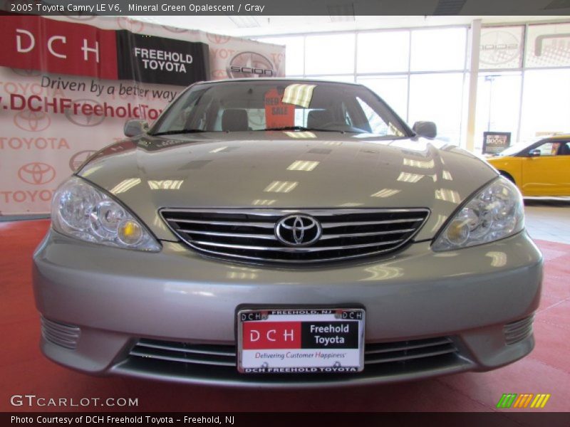 Mineral Green Opalescent / Gray 2005 Toyota Camry LE V6