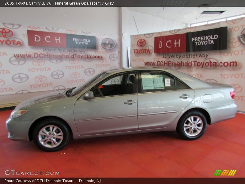 Mineral Green Opalescent / Gray 2005 Toyota Camry LE V6