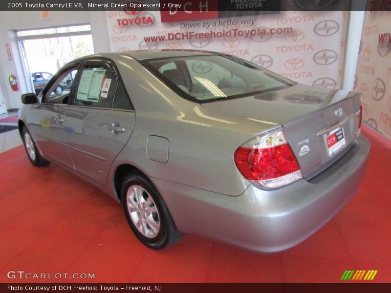 Mineral Green Opalescent / Gray 2005 Toyota Camry LE V6