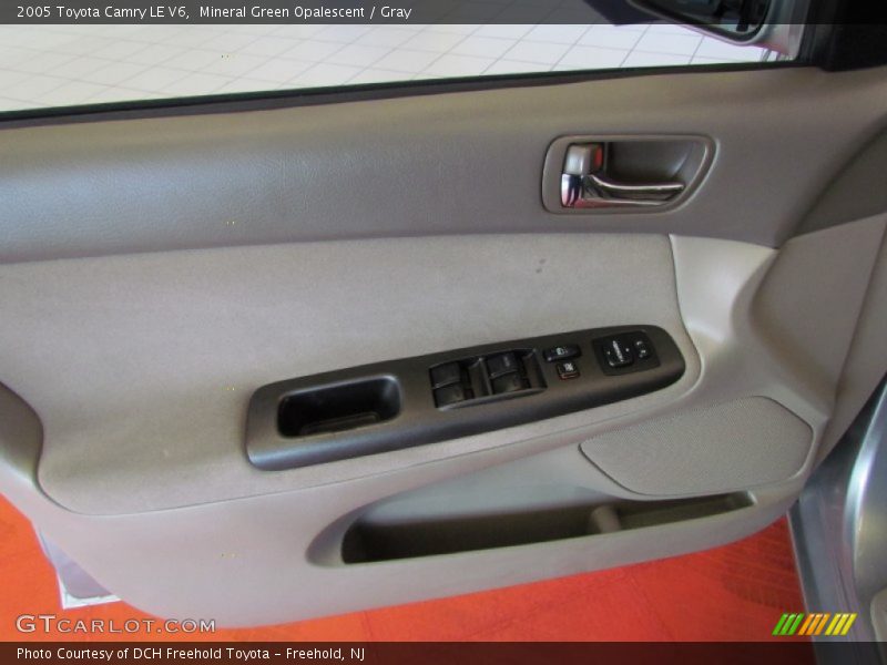 Mineral Green Opalescent / Gray 2005 Toyota Camry LE V6