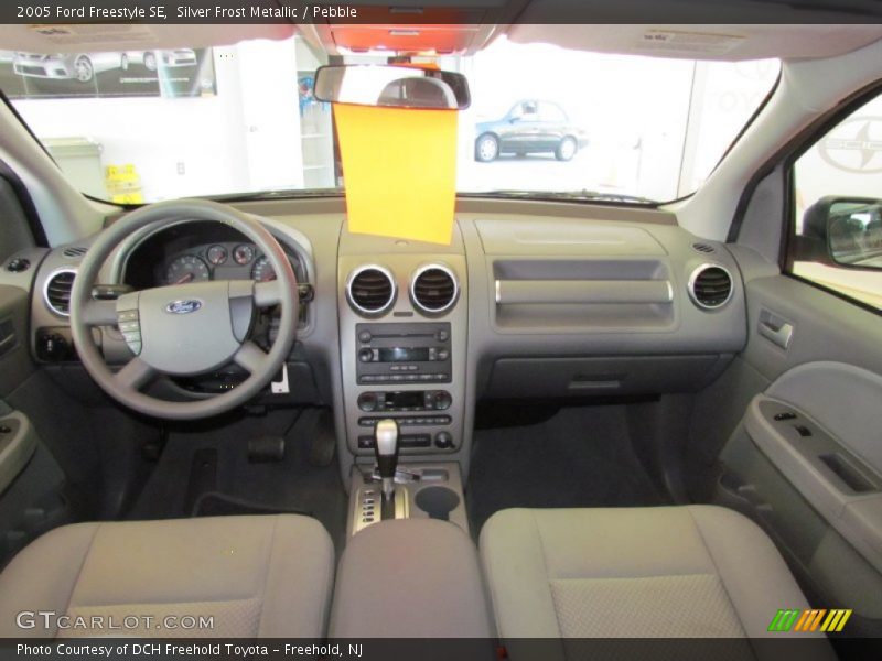 Silver Frost Metallic / Pebble 2005 Ford Freestyle SE