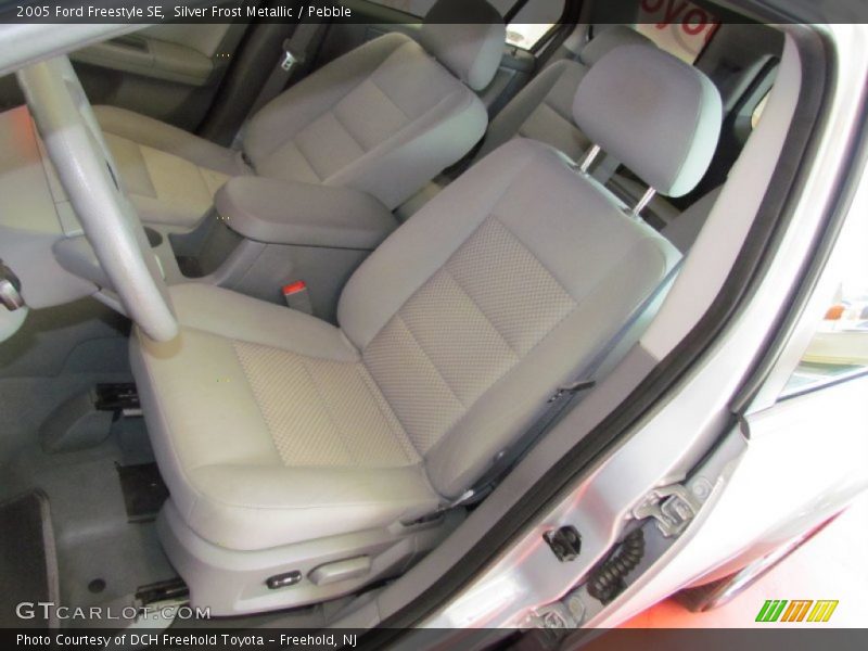 Silver Frost Metallic / Pebble 2005 Ford Freestyle SE