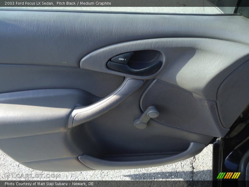 Pitch Black / Medium Graphite 2003 Ford Focus LX Sedan