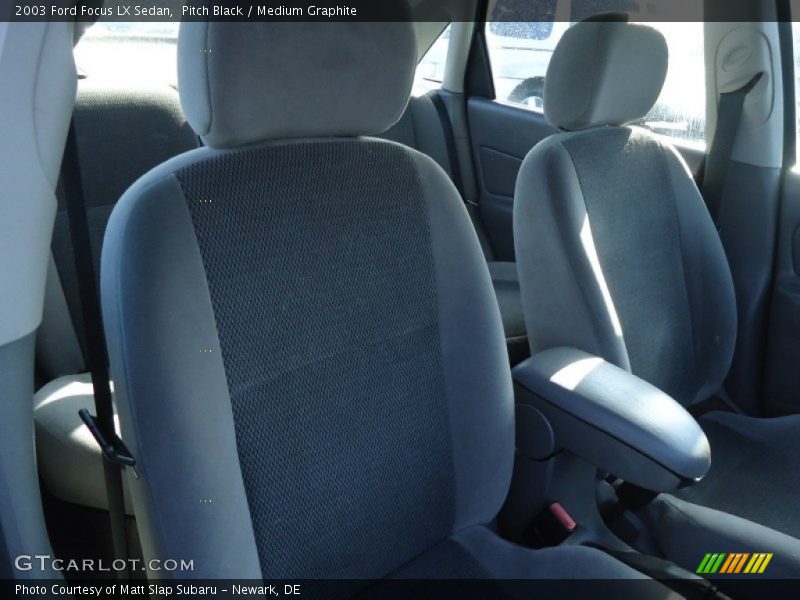 Pitch Black / Medium Graphite 2003 Ford Focus LX Sedan