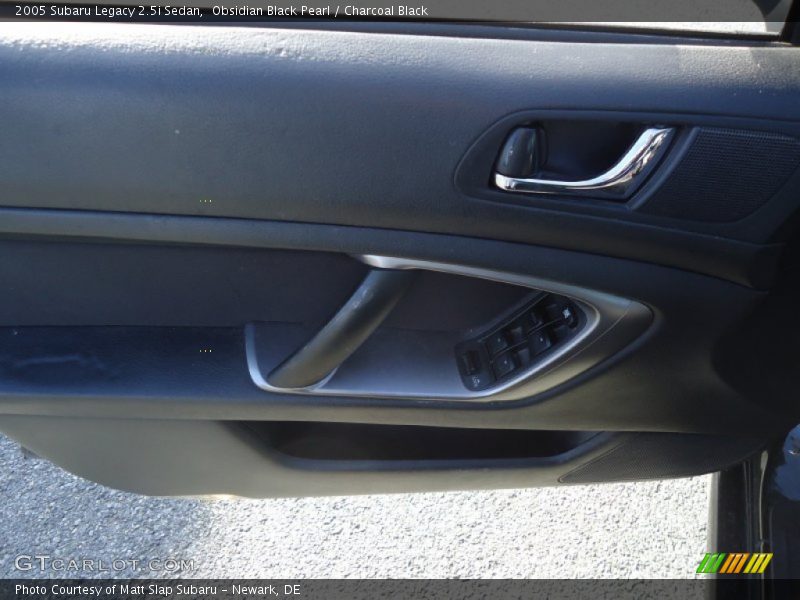Obsidian Black Pearl / Charcoal Black 2005 Subaru Legacy 2.5i Sedan