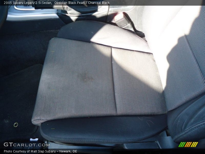 Obsidian Black Pearl / Charcoal Black 2005 Subaru Legacy 2.5i Sedan