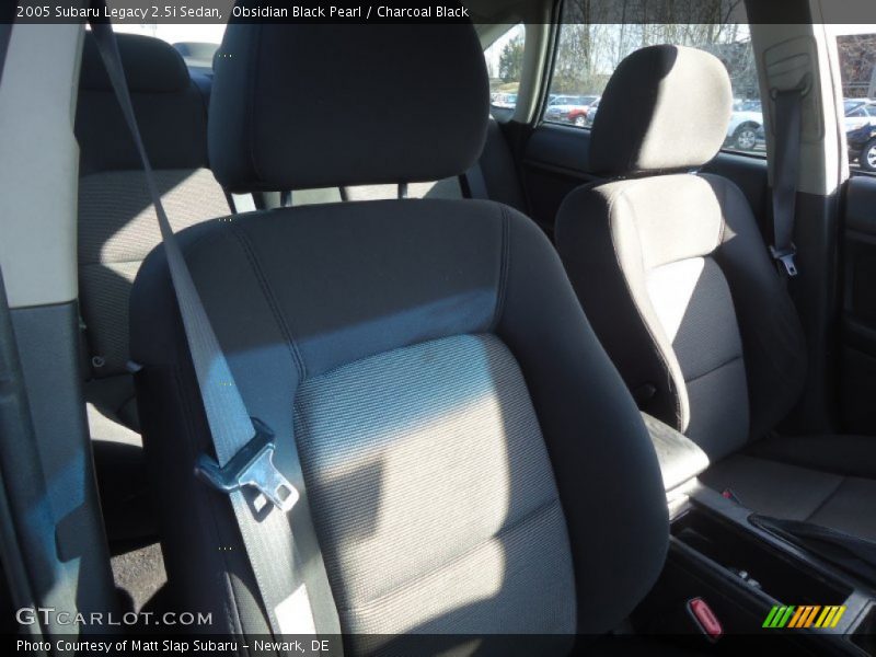 Obsidian Black Pearl / Charcoal Black 2005 Subaru Legacy 2.5i Sedan