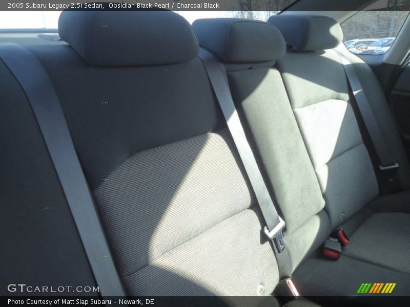 Obsidian Black Pearl / Charcoal Black 2005 Subaru Legacy 2.5i Sedan