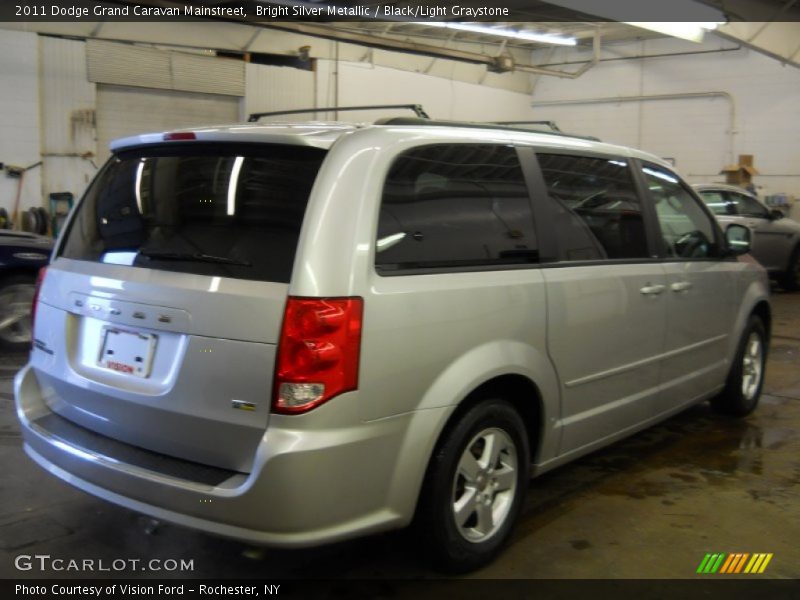Bright Silver Metallic / Black/Light Graystone 2011 Dodge Grand Caravan Mainstreet