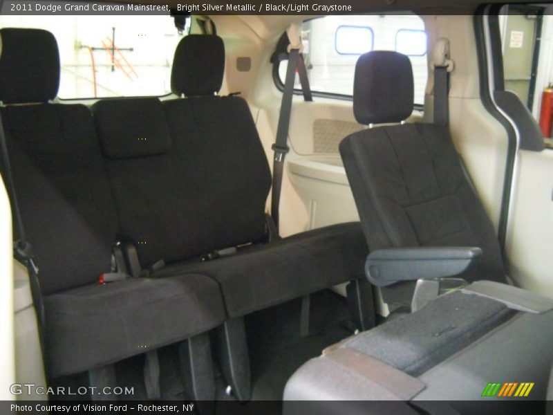 Bright Silver Metallic / Black/Light Graystone 2011 Dodge Grand Caravan Mainstreet