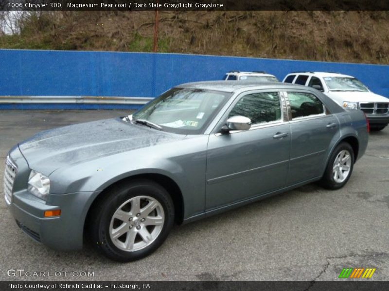 Magnesium Pearlcoat / Dark Slate Gray/Light Graystone 2006 Chrysler 300