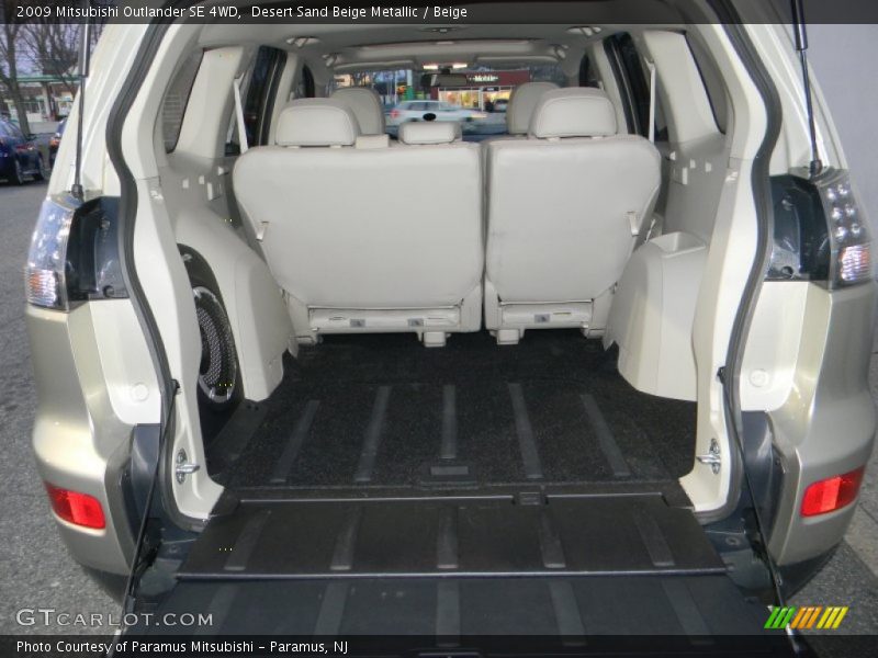 Desert Sand Beige Metallic / Beige 2009 Mitsubishi Outlander SE 4WD