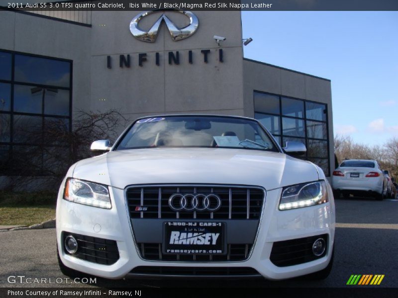 Ibis White / Black/Magma Red Silk Nappa Leather 2011 Audi S5 3.0 TFSI quattro Cabriolet