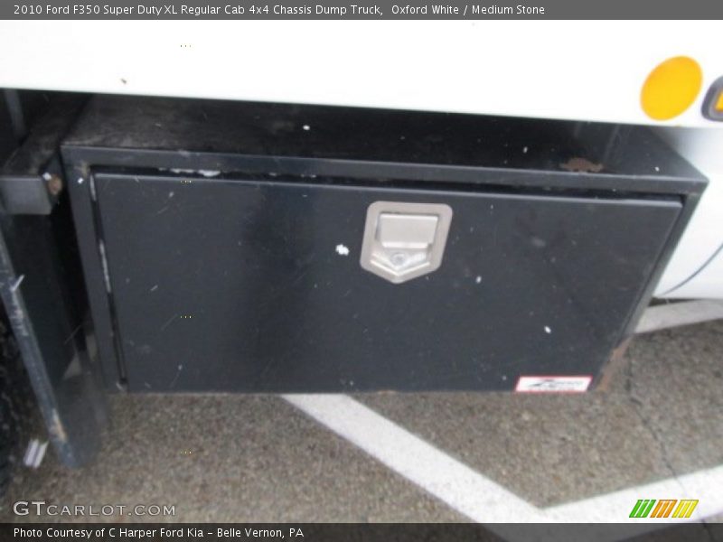 Oxford White / Medium Stone 2010 Ford F350 Super Duty XL Regular Cab 4x4 Chassis Dump Truck