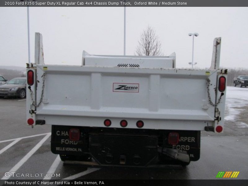 Oxford White / Medium Stone 2010 Ford F350 Super Duty XL Regular Cab 4x4 Chassis Dump Truck