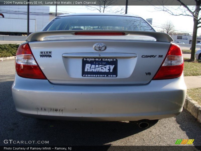 Lunar Mist Metallic / Dark Charcoal 2004 Toyota Camry SE V6