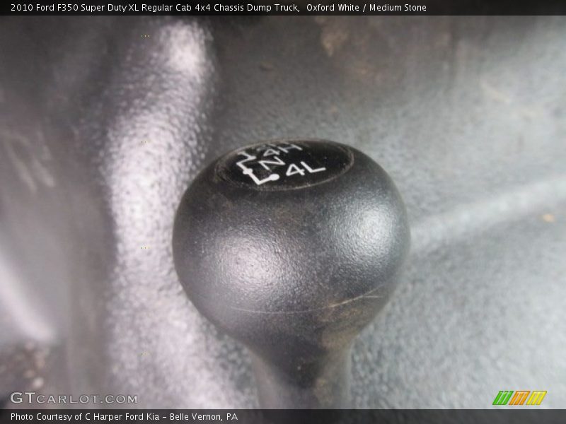Oxford White / Medium Stone 2010 Ford F350 Super Duty XL Regular Cab 4x4 Chassis Dump Truck