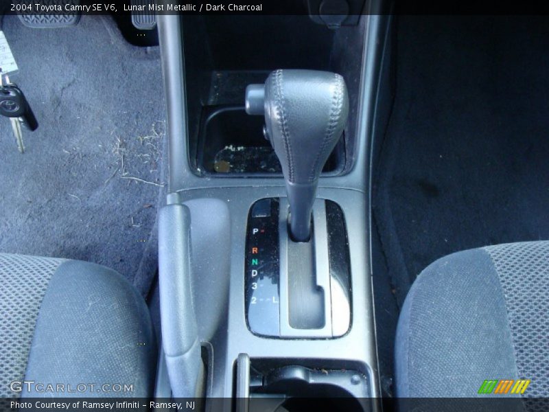 Lunar Mist Metallic / Dark Charcoal 2004 Toyota Camry SE V6