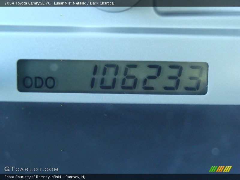 Lunar Mist Metallic / Dark Charcoal 2004 Toyota Camry SE V6