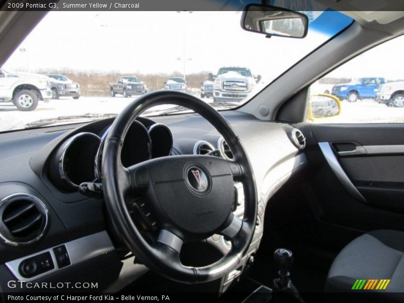 Summer Yellow / Charcoal 2009 Pontiac G3