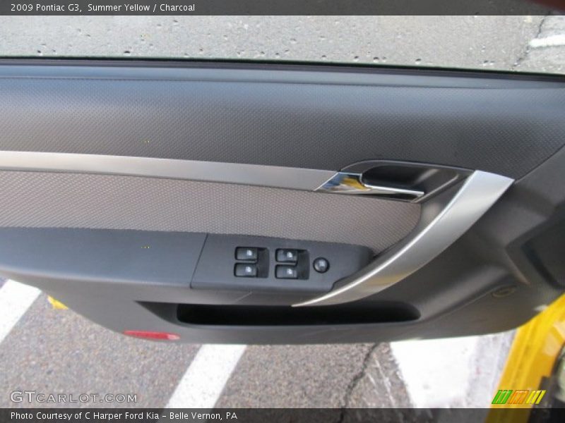 Summer Yellow / Charcoal 2009 Pontiac G3