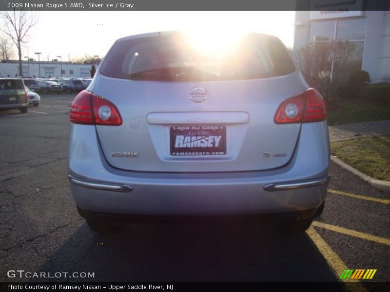 Silver Ice / Gray 2009 Nissan Rogue S AWD