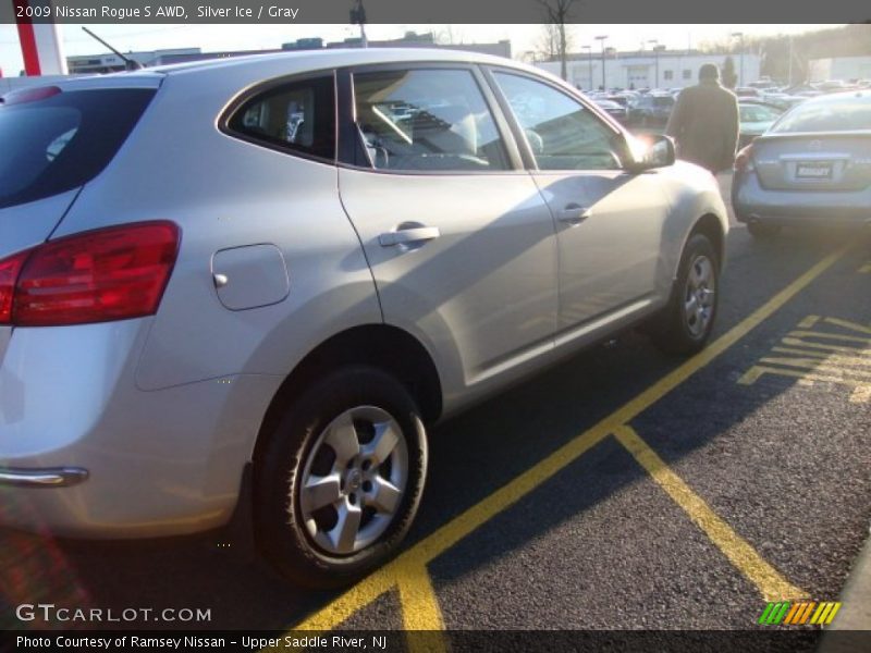 Silver Ice / Gray 2009 Nissan Rogue S AWD