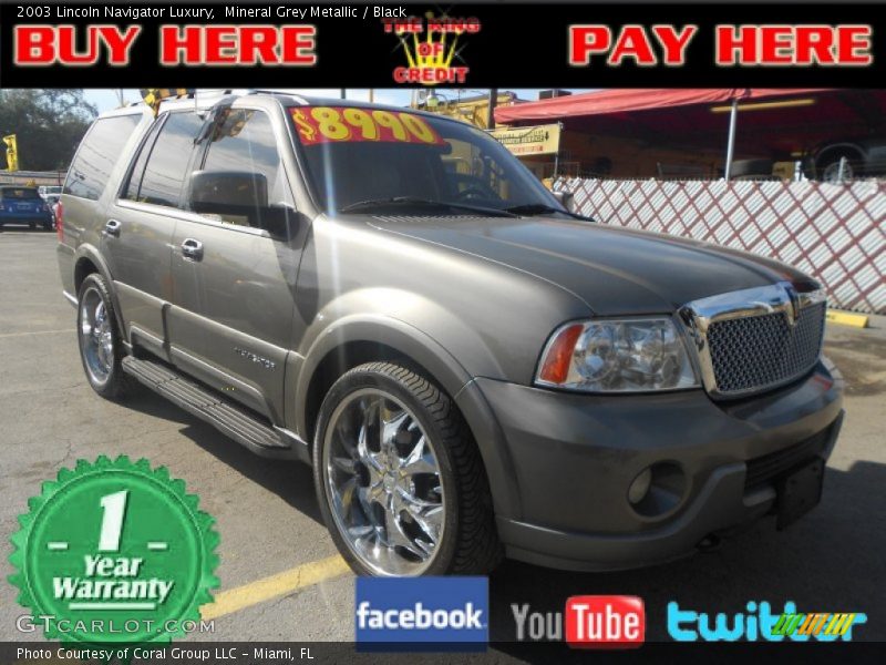 Mineral Grey Metallic / Black 2003 Lincoln Navigator Luxury