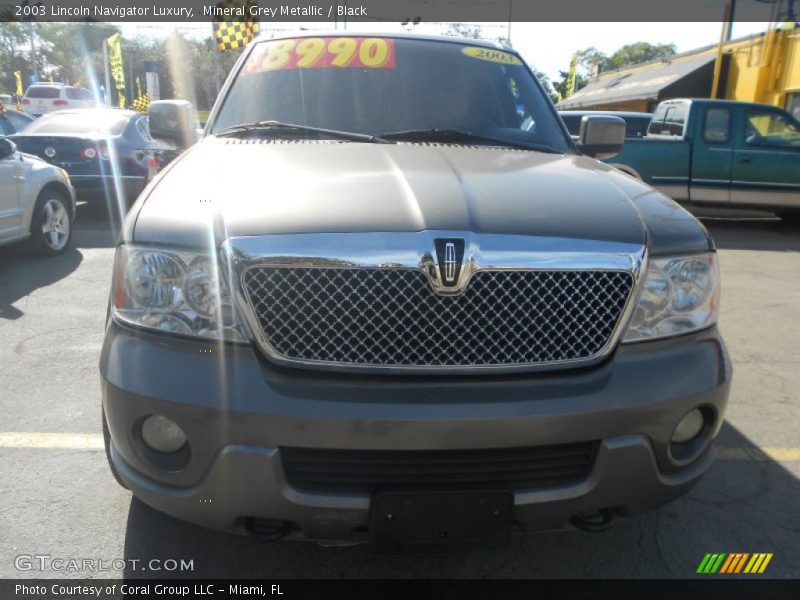 Mineral Grey Metallic / Black 2003 Lincoln Navigator Luxury