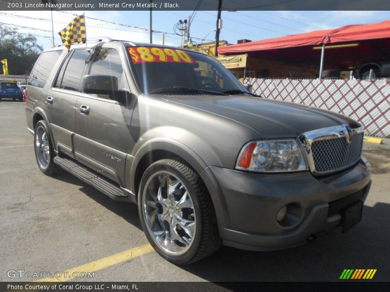 Mineral Grey Metallic / Black 2003 Lincoln Navigator Luxury