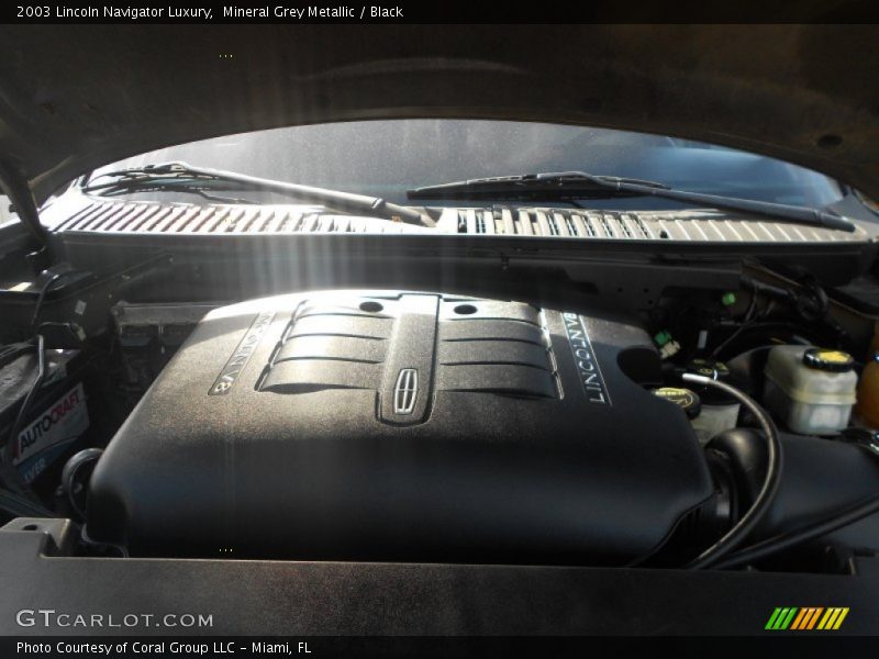 Mineral Grey Metallic / Black 2003 Lincoln Navigator Luxury