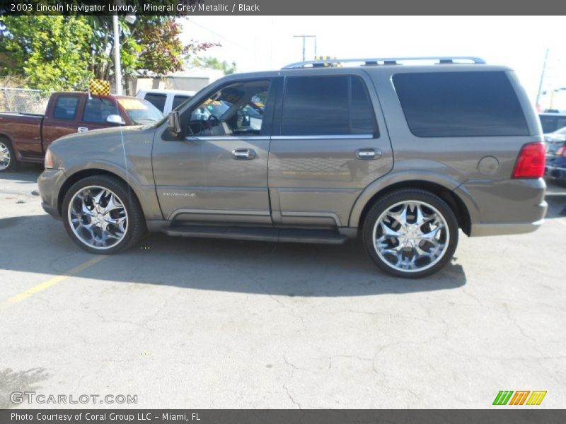 Mineral Grey Metallic / Black 2003 Lincoln Navigator Luxury