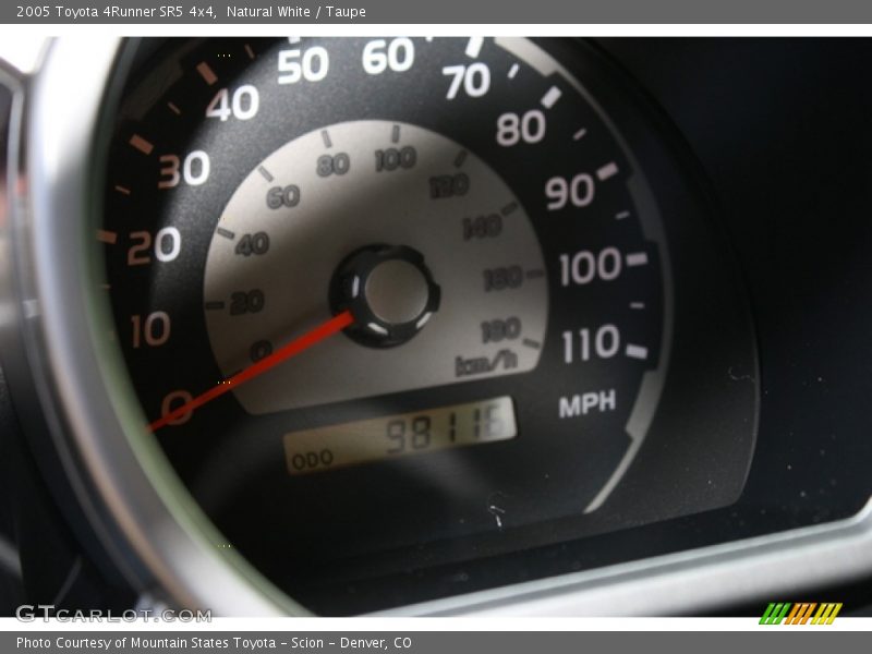 Natural White / Taupe 2005 Toyota 4Runner SR5 4x4