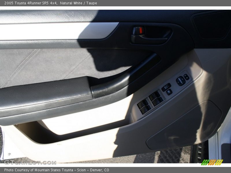 Natural White / Taupe 2005 Toyota 4Runner SR5 4x4