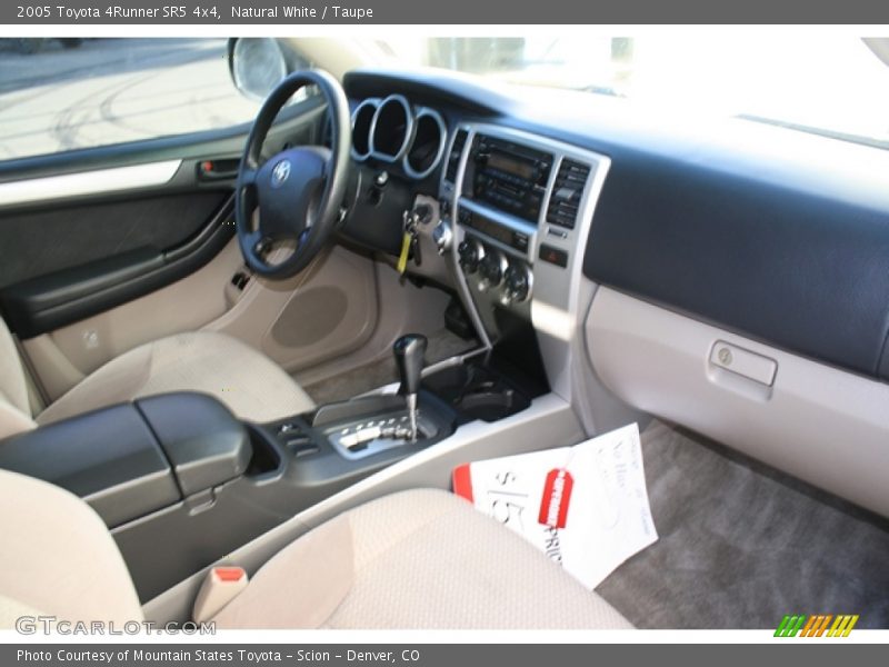 Natural White / Taupe 2005 Toyota 4Runner SR5 4x4