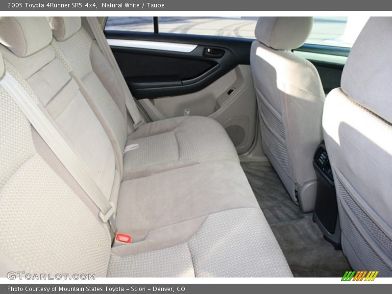 Natural White / Taupe 2005 Toyota 4Runner SR5 4x4