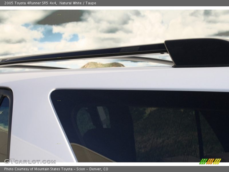 Natural White / Taupe 2005 Toyota 4Runner SR5 4x4