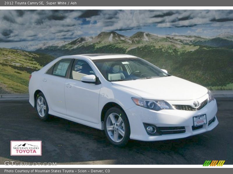 Super White / Ash 2012 Toyota Camry SE