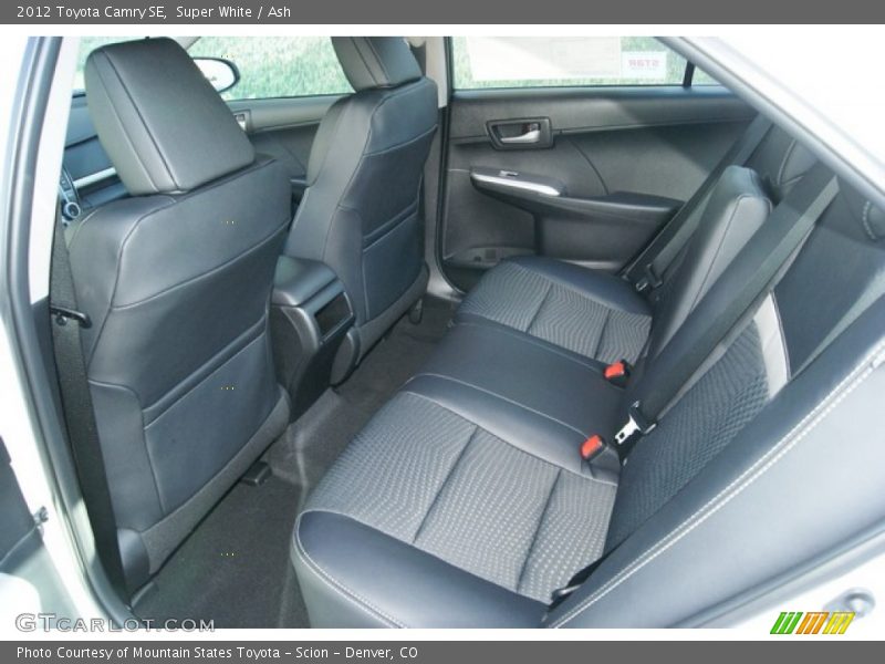 Super White / Ash 2012 Toyota Camry SE