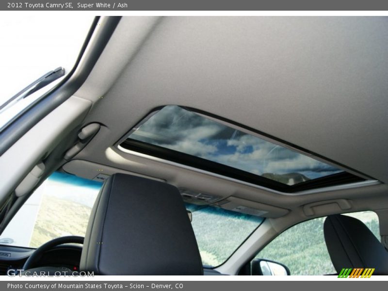 Super White / Ash 2012 Toyota Camry SE